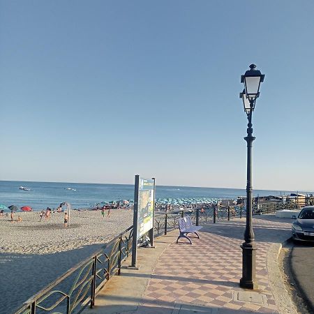 Appartamento 5 Palme Siderno Екстер'єр фото